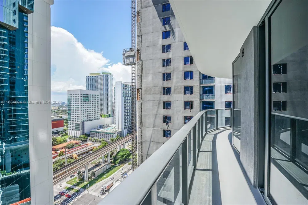 55 SW 9th ST #2108 Miami, FL 33130