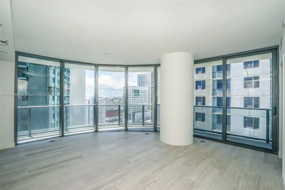 55 SW 9th ST #2108 Miami, FL 33130