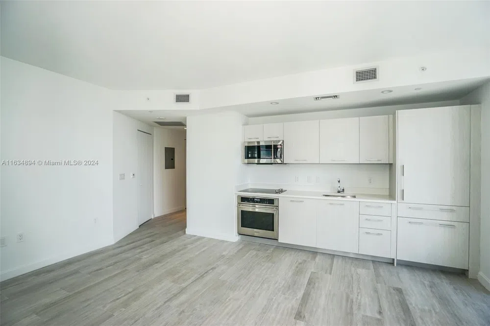 55 SW 9th ST #2108 Miami, FL 33130