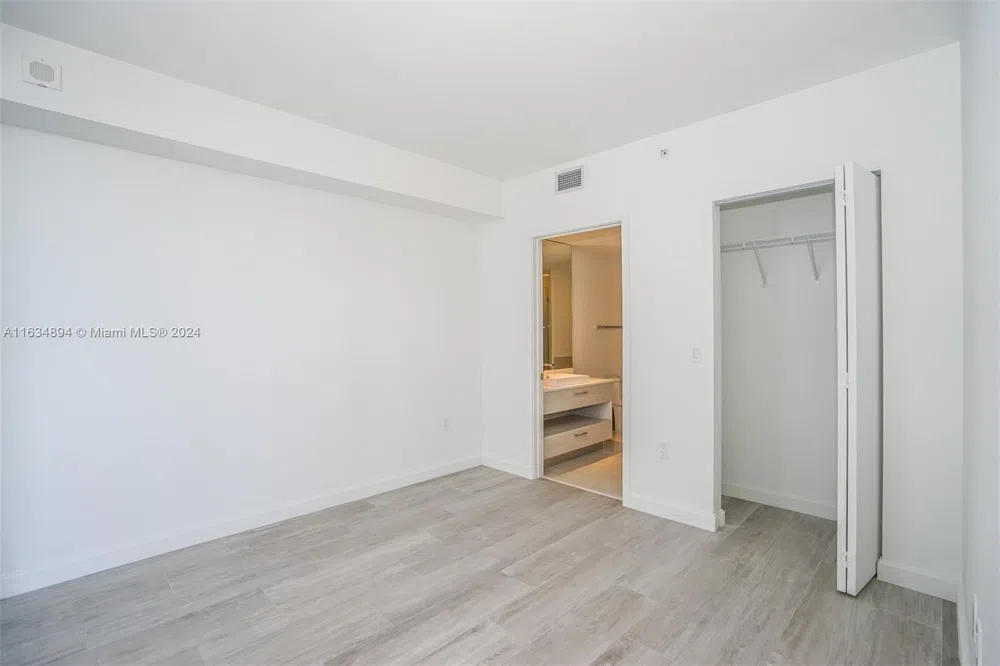 55 SW 9th ST #2108 Miami, FL 33130