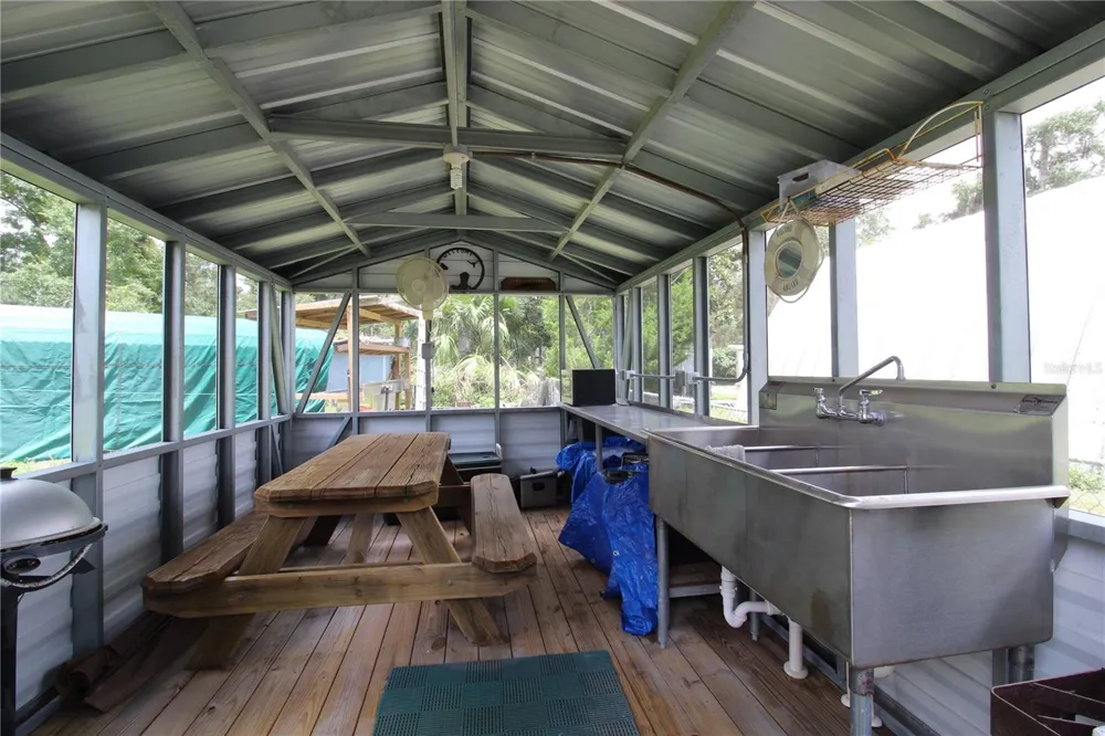 5466 SW HWY 358 Steinhatchee, FL 32359