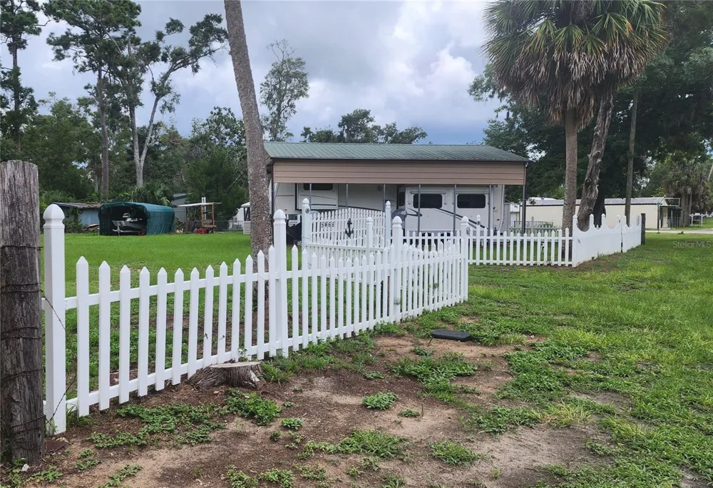 5466 SW HWY 358 Steinhatchee, FL 32359
