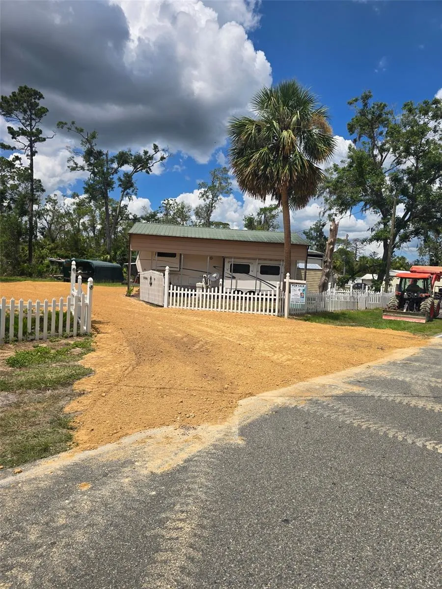 5466 SW HWY 358 Steinhatchee, FL 32359