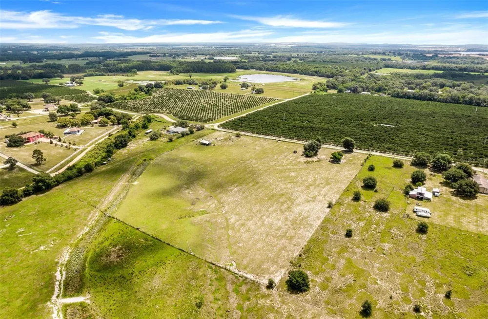 SMITH ROAD Groveland, FL 34736