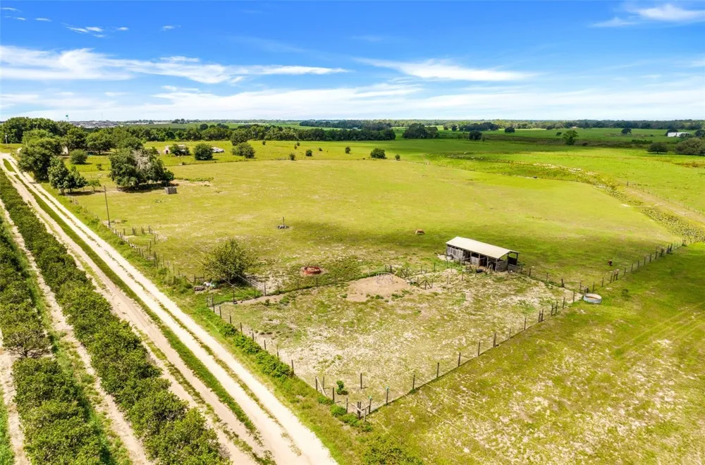 SMITH ROAD Groveland, FL 34736