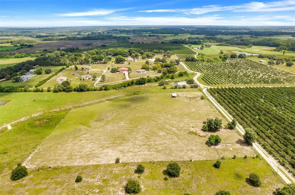 SMITH ROAD Groveland, FL 34736
