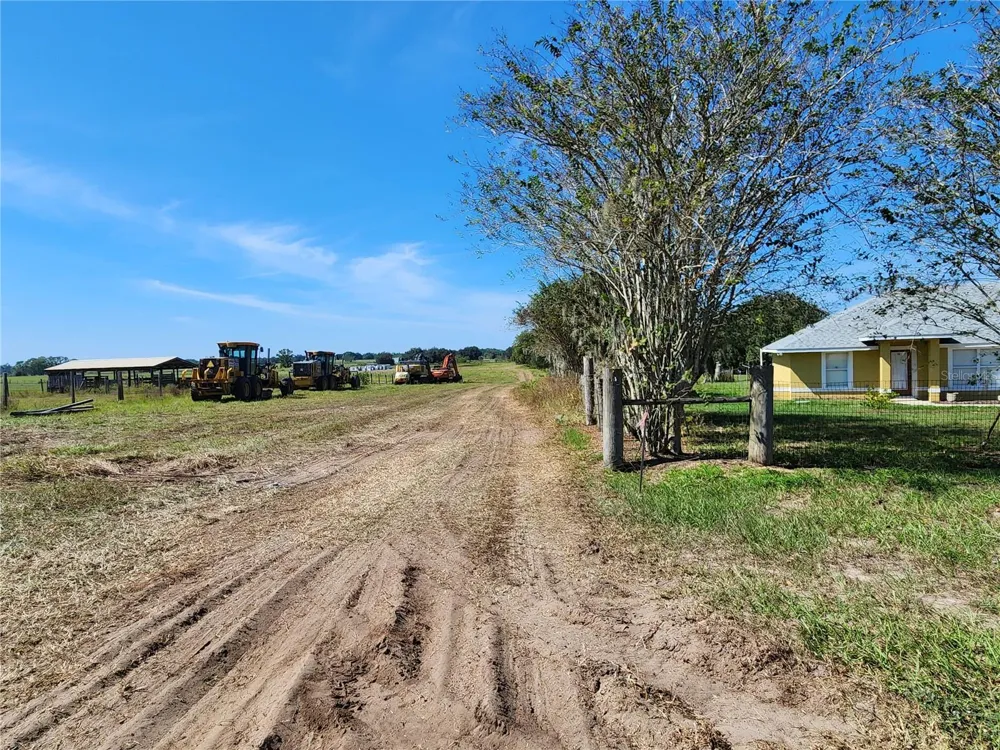 SMITH ROAD Groveland, FL 34736