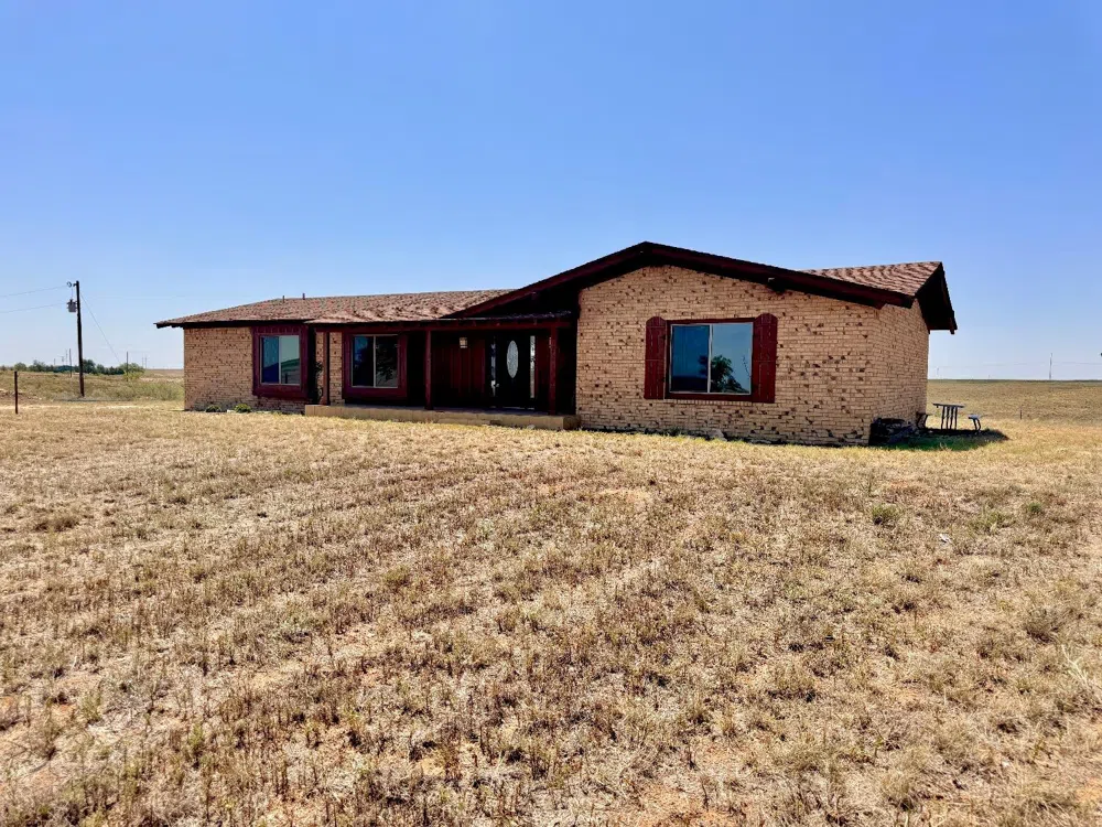1954 County Road 240 Plains, TX 79355