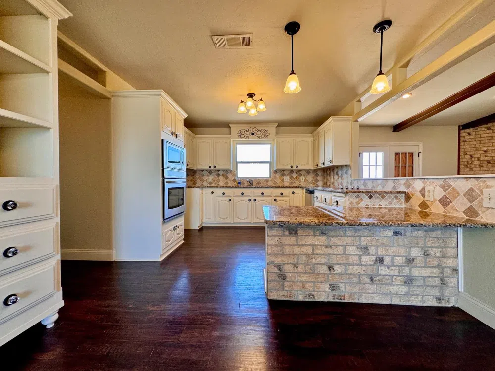 1954 County Road 240 Plains, TX 79355