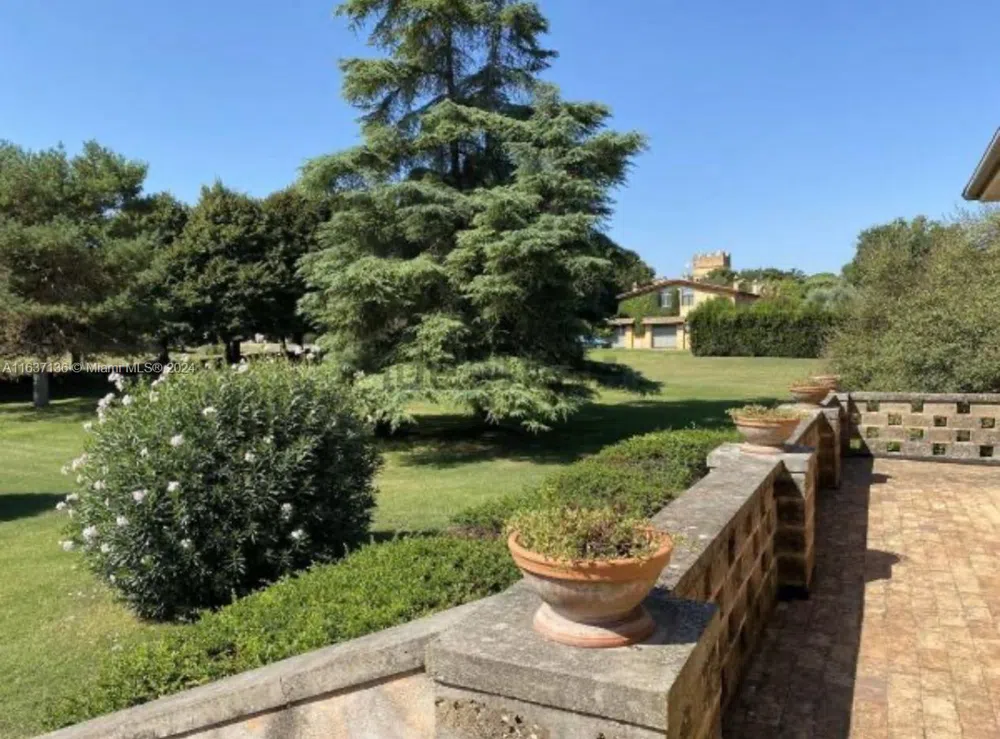 4 NW Via tiberina 
