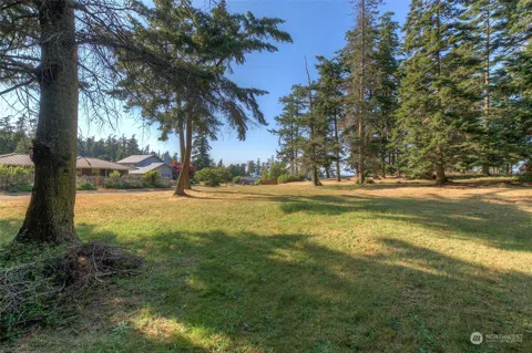 9 Fossil Bay Drive