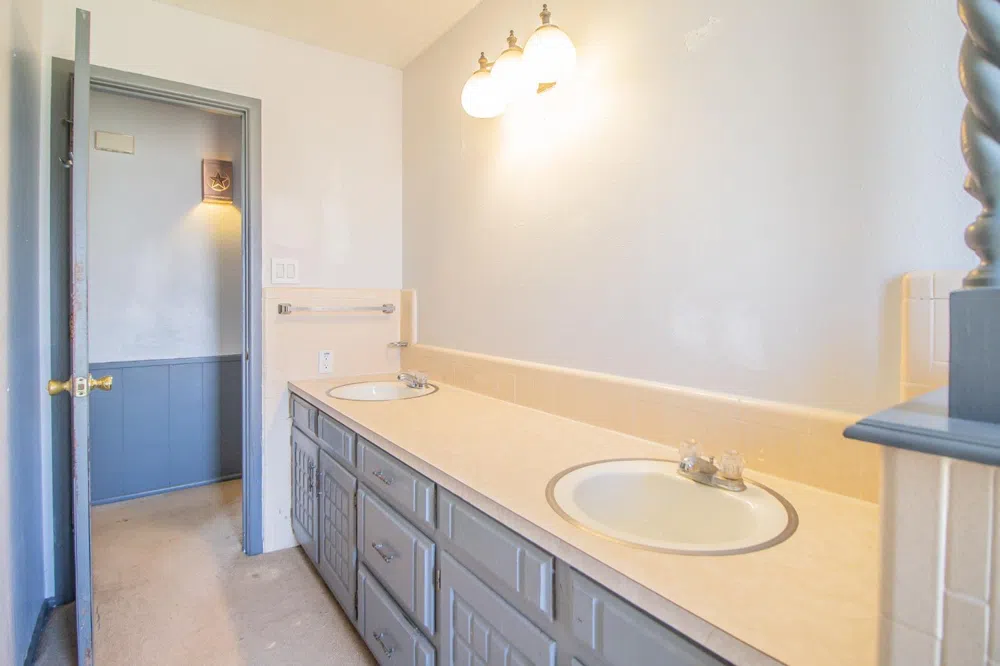 1508 Ave O Ralls, TX 79357
