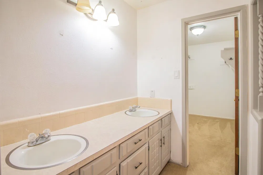 1508 Ave O Ralls, TX 79357