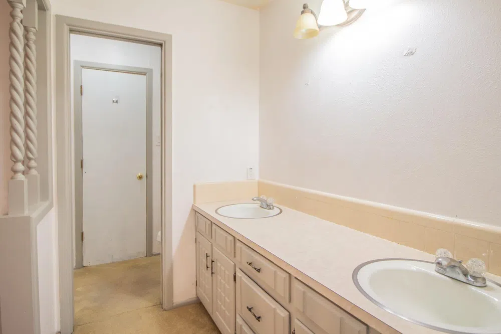 1508 Ave O Ralls, TX 79357