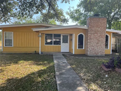 722 E Copano Street
