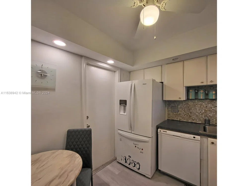 1825 S Ocean Dr #206 Hallandale Beach, FL 33009