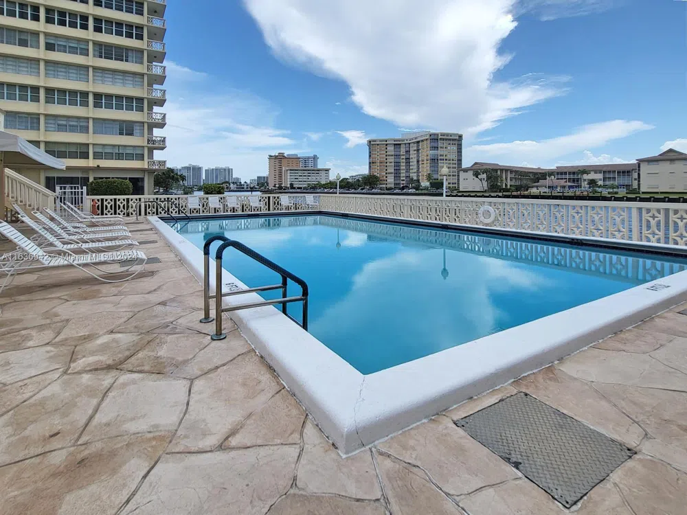 1825 S Ocean Dr #206 Hallandale Beach, FL 33009