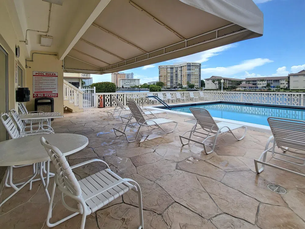 1825 S Ocean Dr #206 Hallandale Beach, FL 33009