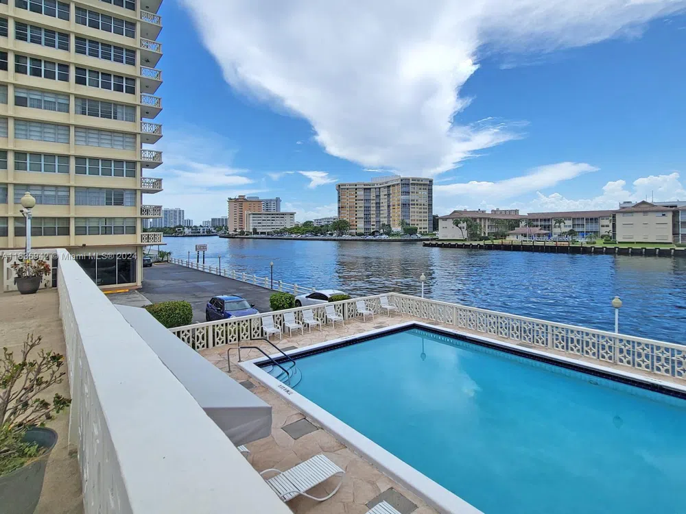 1825 S Ocean Dr #206 Hallandale Beach, FL 33009