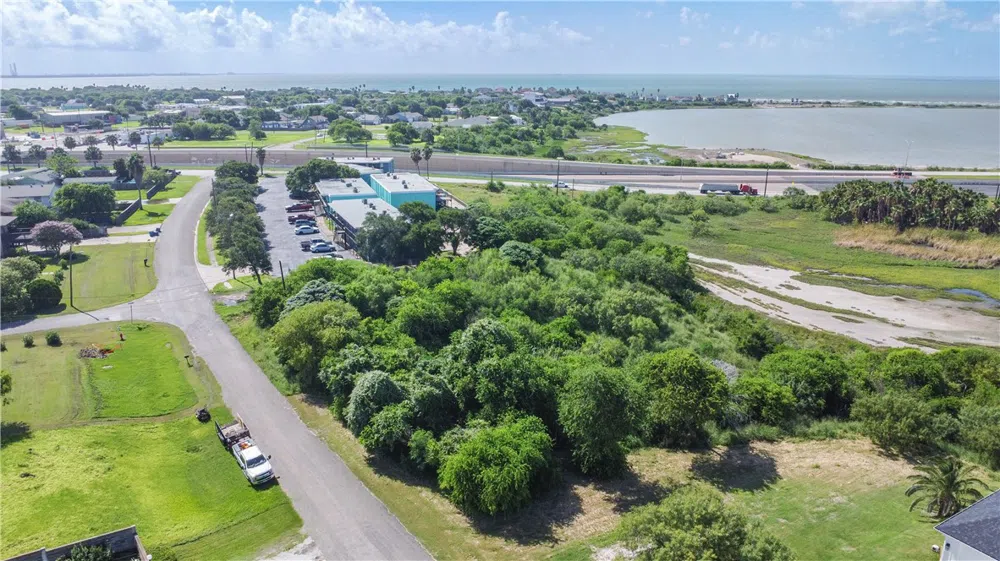 9 BAYVIEW BOULEVARD Portland, TX 78374