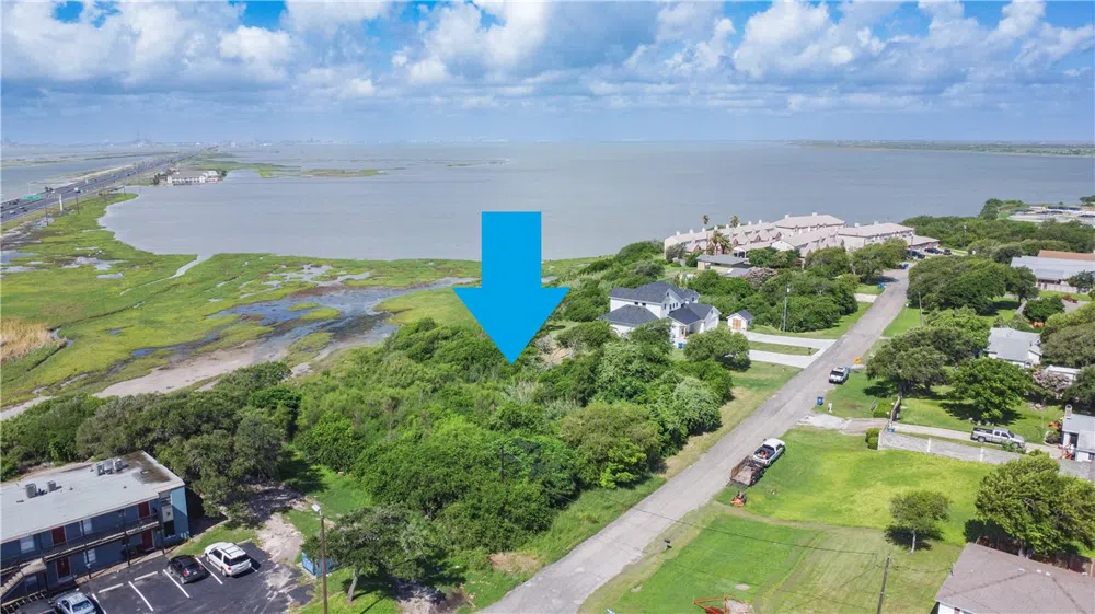 9 BAYVIEW BOULEVARD Portland, TX 78374