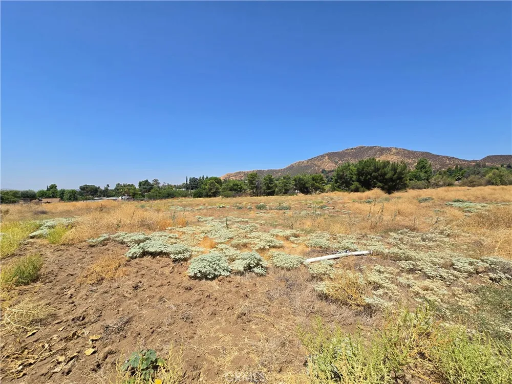 9575 Oak Glen Road Cherry Valley, CA 92223