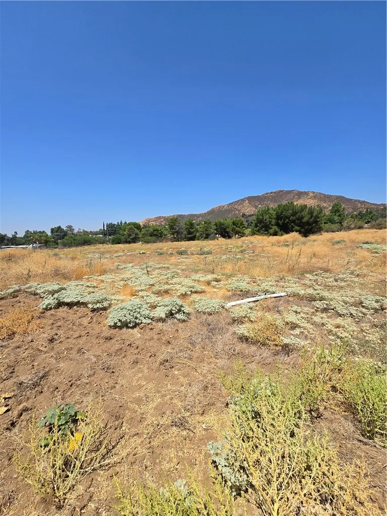 9575 Oak Glen Road Cherry Valley, CA 92223