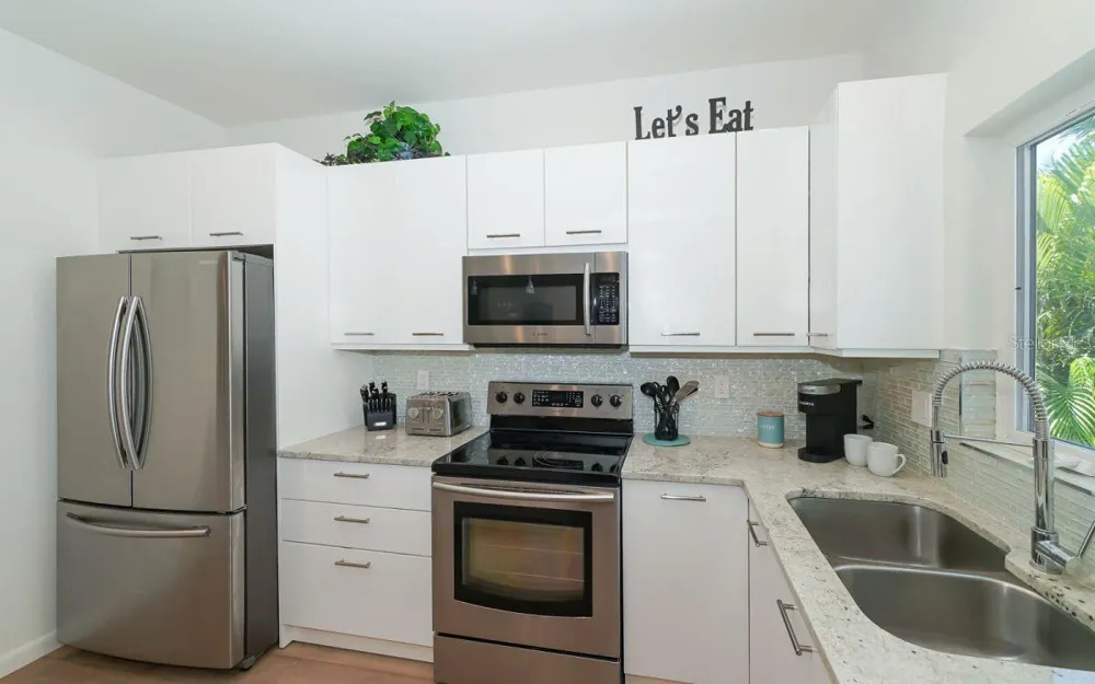 228 VAN BUREN DRIVE Sarasota, FL 34236
