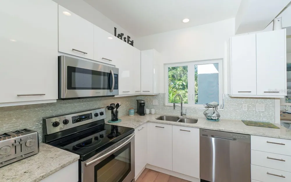 228 VAN BUREN DRIVE Sarasota, FL 34236