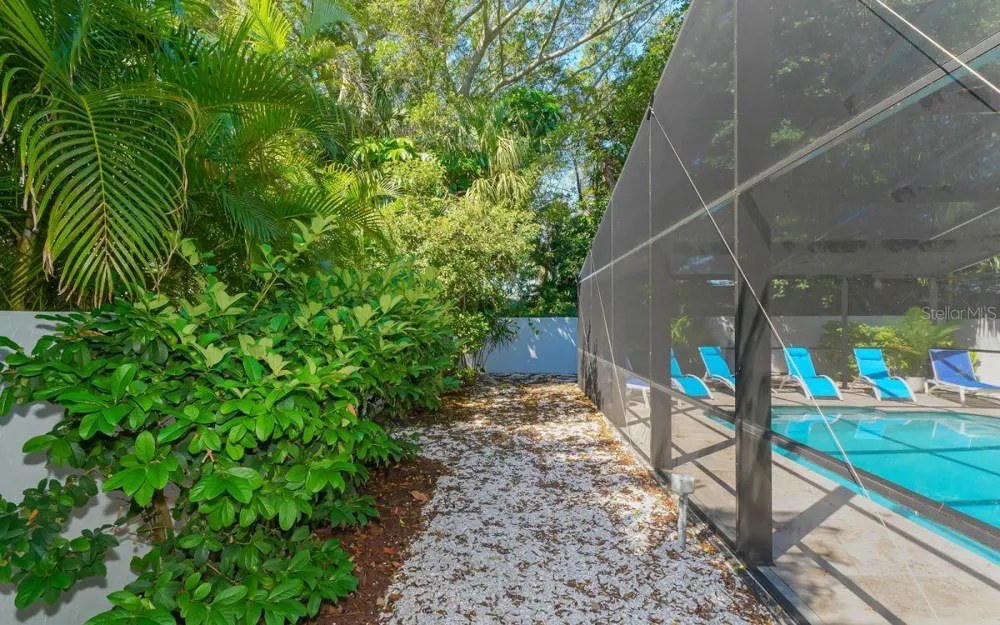 228 VAN BUREN DRIVE Sarasota, FL 34236