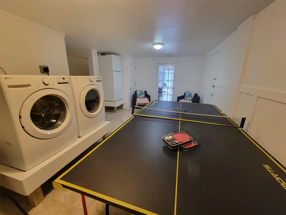 228 VAN BUREN DRIVE Sarasota, FL 34236