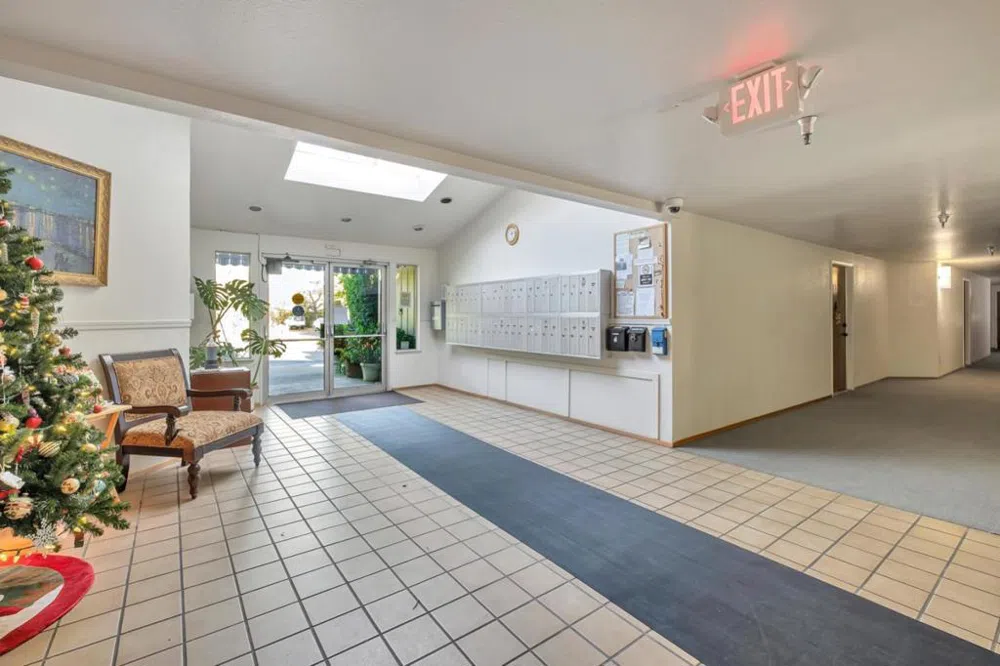 203 Vista Prieta Court Santa Cruz, CA 95062