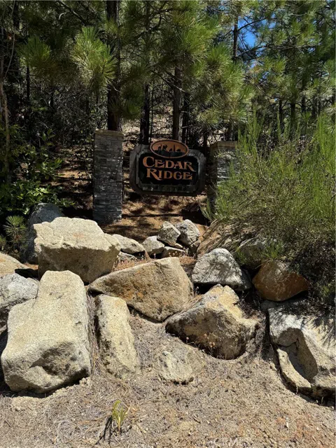 8 Cedar Vista Circle