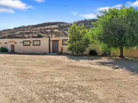 13684 Sierra Highway