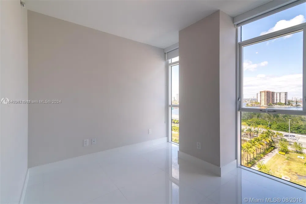 400 Sunny Isles Blvd #1019 Sunny Isles Beach, FL 33160