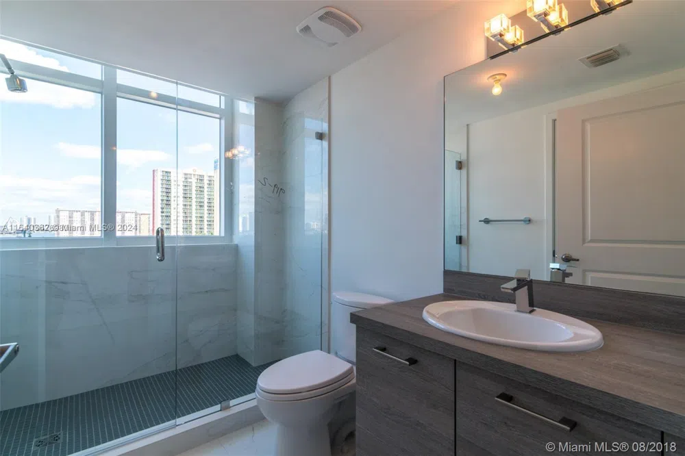 400 Sunny Isles Blvd #1019 Sunny Isles Beach, FL 33160