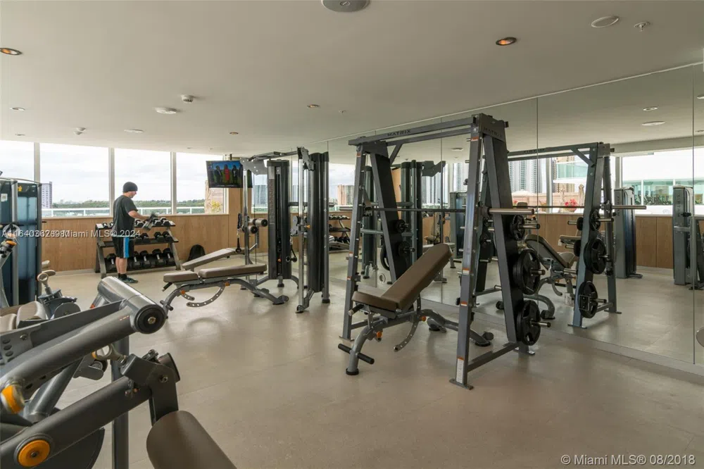 400 Sunny Isles Blvd #1019 Sunny Isles Beach, FL 33160
