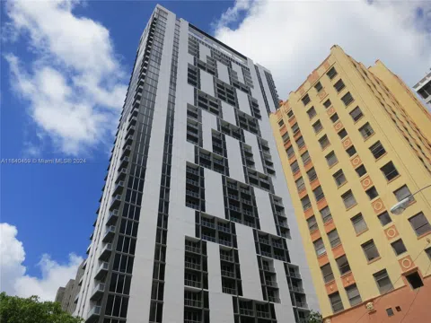 151 SE 1 St #1902