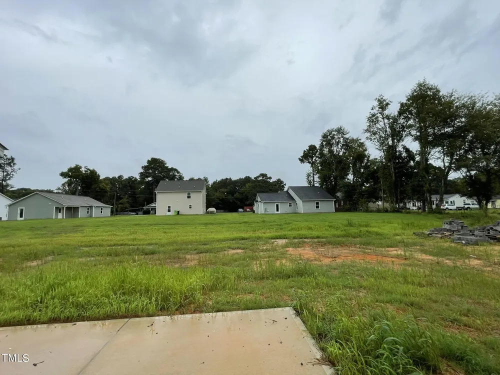 83 Oakfield Trace Drive Four Oaks, NC 27524