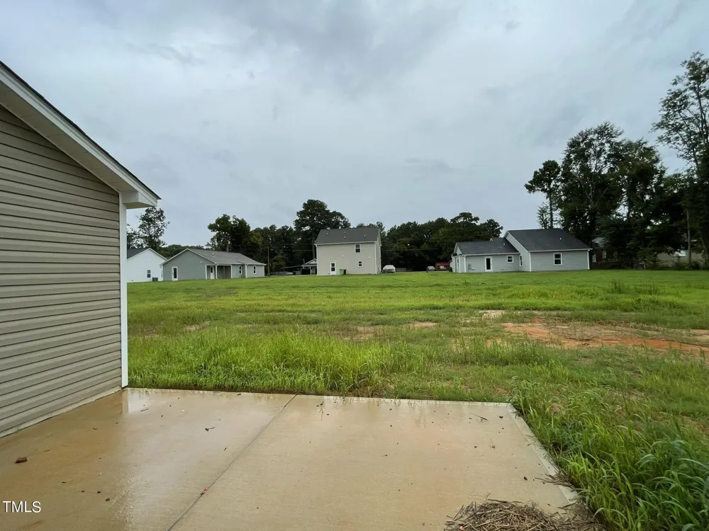 83 Oakfield Trace Drive Four Oaks, NC 27524