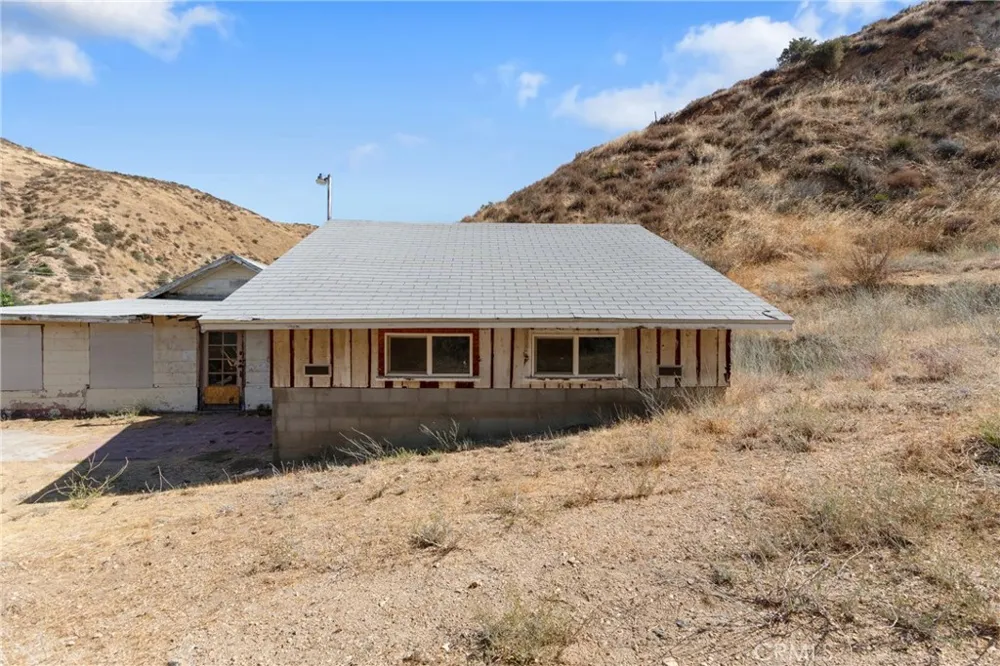 13684 Sierra Agua Dulce, CA 91390