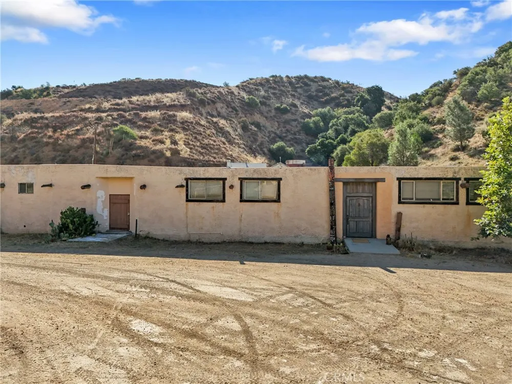 13684 Sierra Agua Dulce, CA 91390