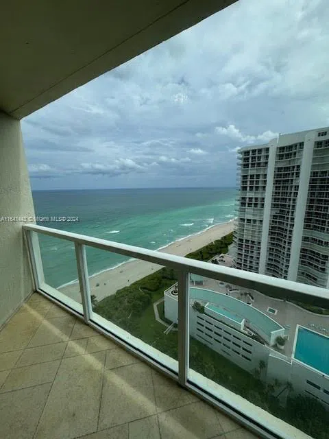 16699 Collins Ave #2409 Sunny Isles Beach, FL 33160