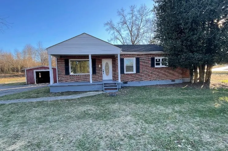 481 W Broad St Smithville, TN 37166