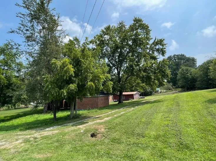 481 W Broad St Smithville, TN 37166