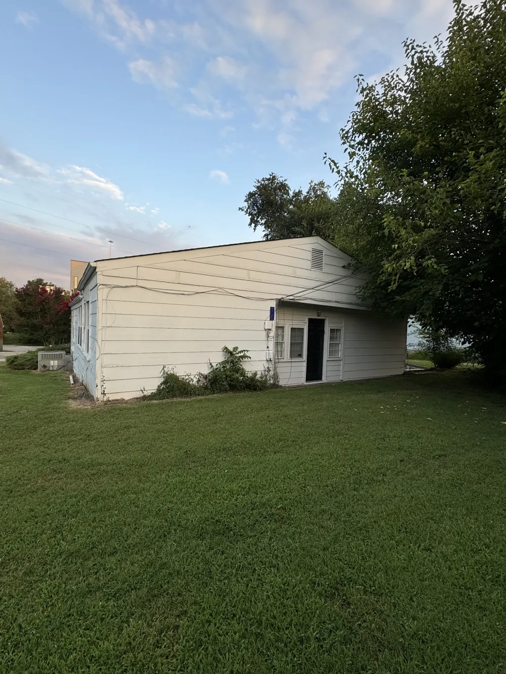 628 W Iris Dr Nashville, TN 37204
