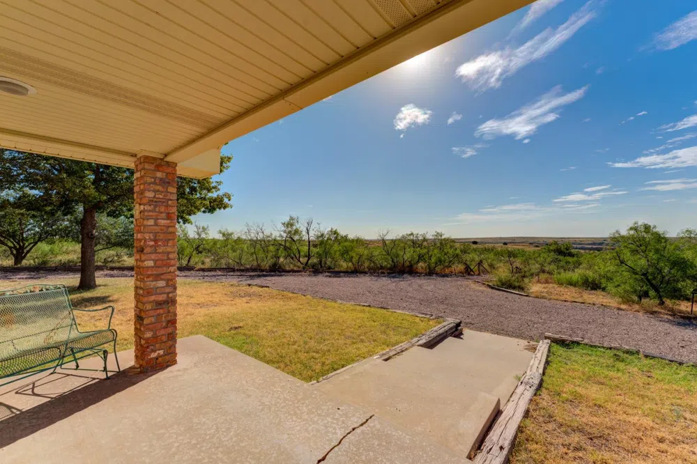 325 Sand Creek Southland, TX 79364