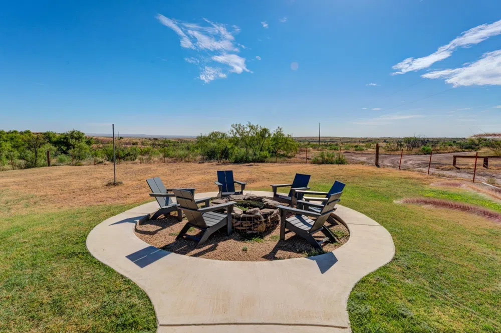 325 Sand Creek Southland, TX 79364