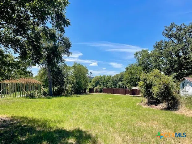 505 E 4th Street Cameron, TX 76520