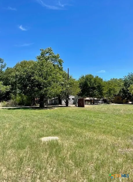 505 E 4th Street Cameron, TX 76520